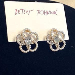 NWT Betsey Johnson Pearl and Rhinestone earrings.